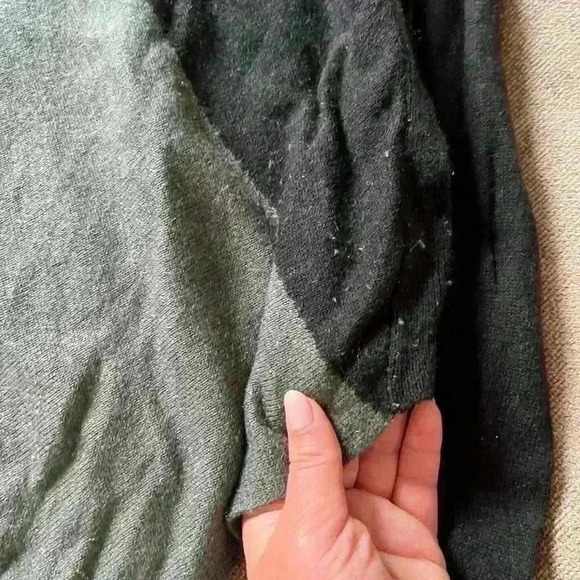 The Limited XS Green & Black Asymmetrical Loose Fit Sweater - Picture 3 of 7